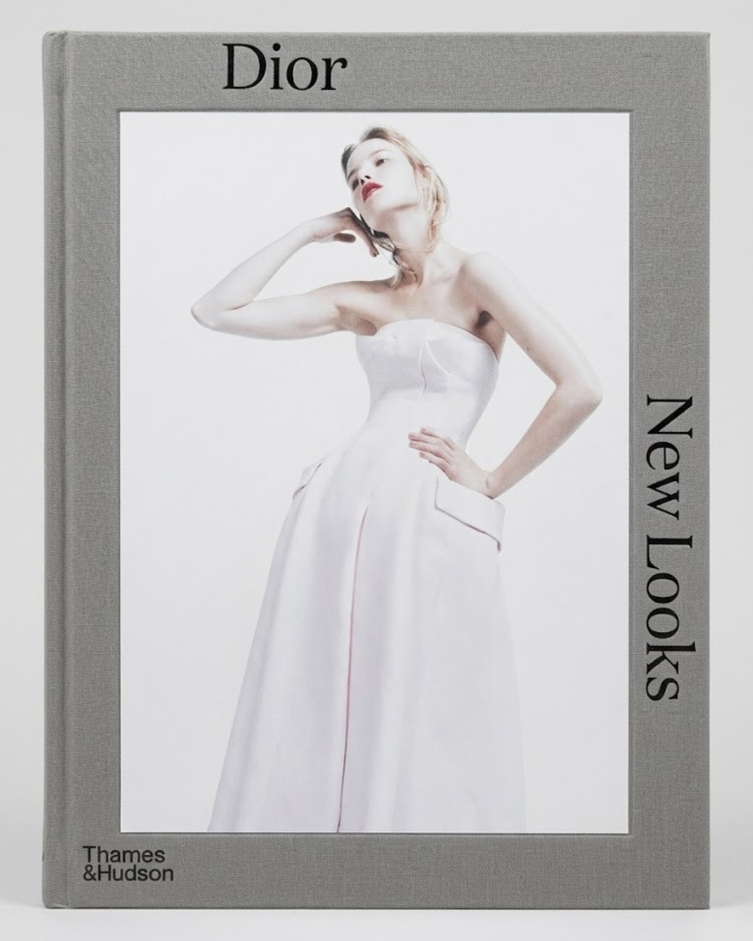 Thames and Hudson Dior New Looks