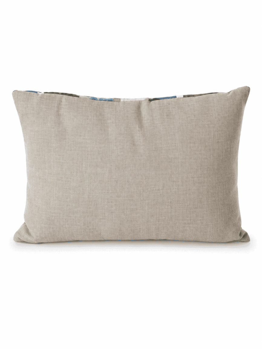 Multi color geometric patterned throw pillow 60x40cm