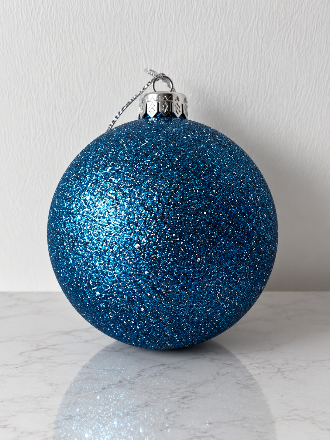 Theme Machine Giant Bauble